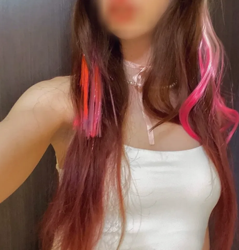 Amina, 22