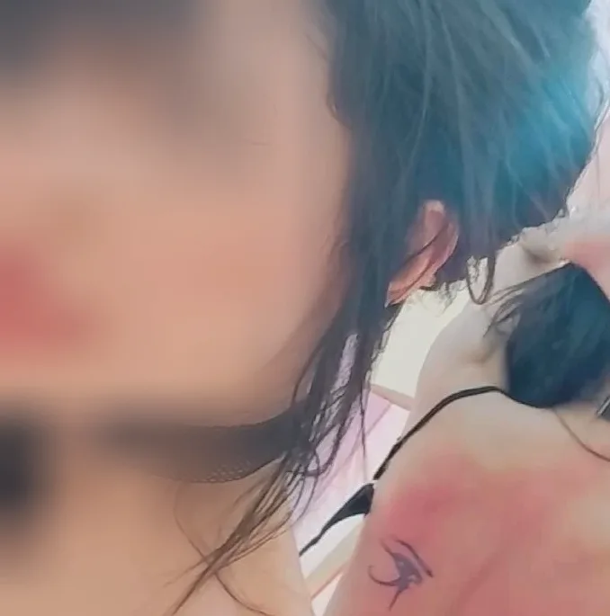 Angela, 25