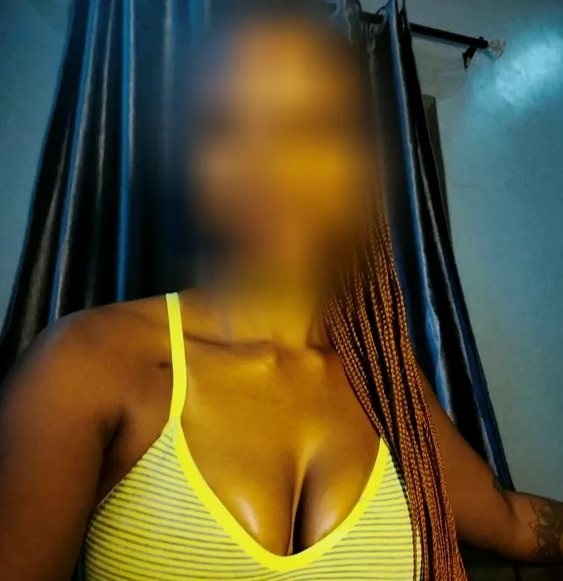 Ellen, 37