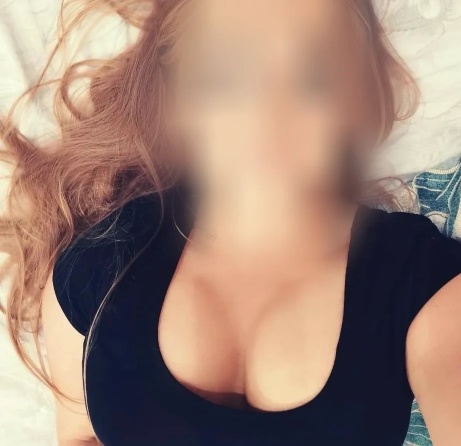 Karin, 32